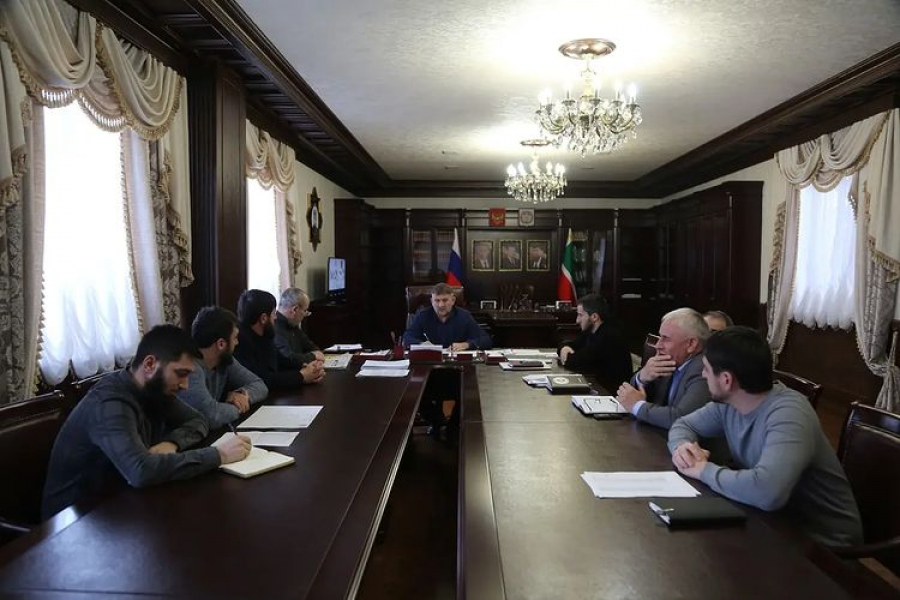 Хамзат Магамадов провел встречу с представителями ООО &quot;Газпром межрегионгаз Грозный&quot;.