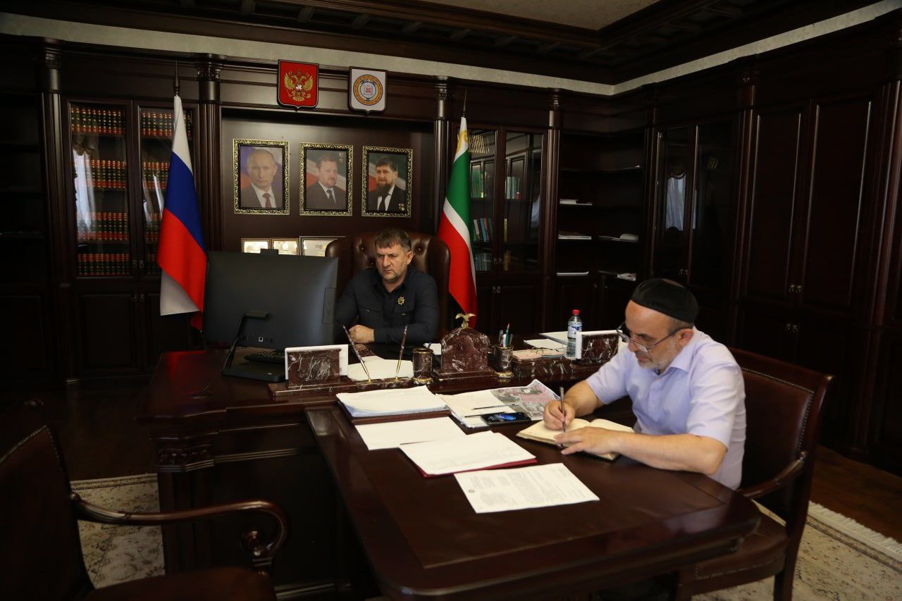 Хамзат Магамадов принял участие в совещании по ВКС.